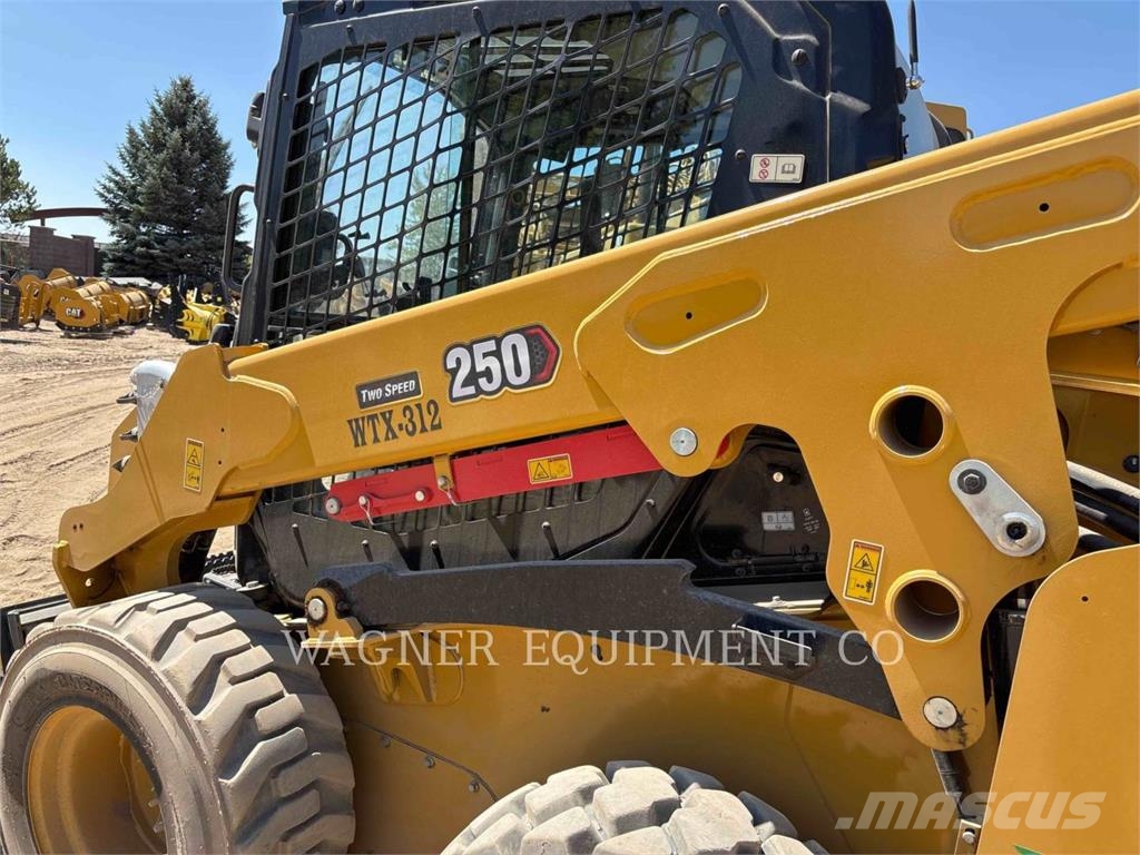 CAT 250 Lietoti riteņu kompaktiekrāvēji