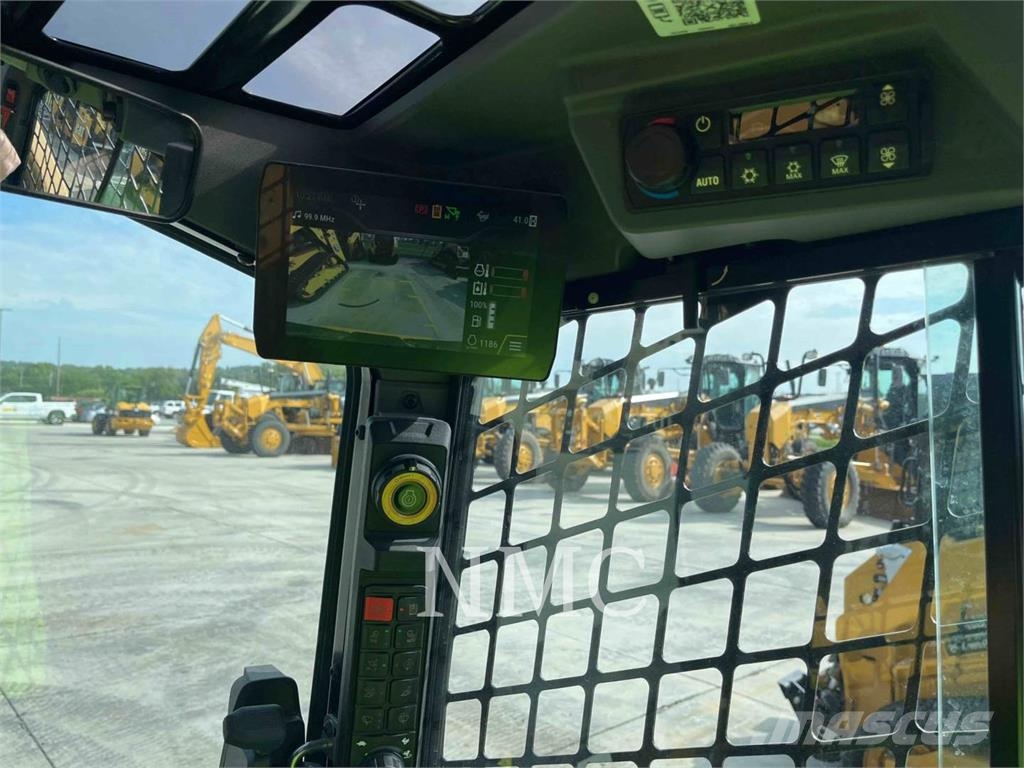 CAT 250 Liukuohjatut kuormaajat