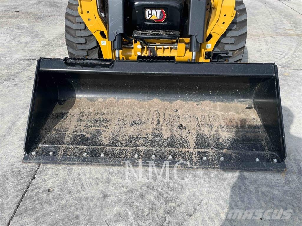 CAT 250 Liukuohjatut kuormaajat