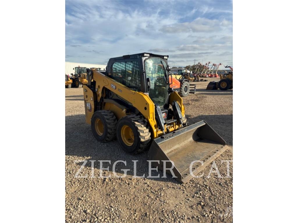 CAT 250 Kompaktrakodók
