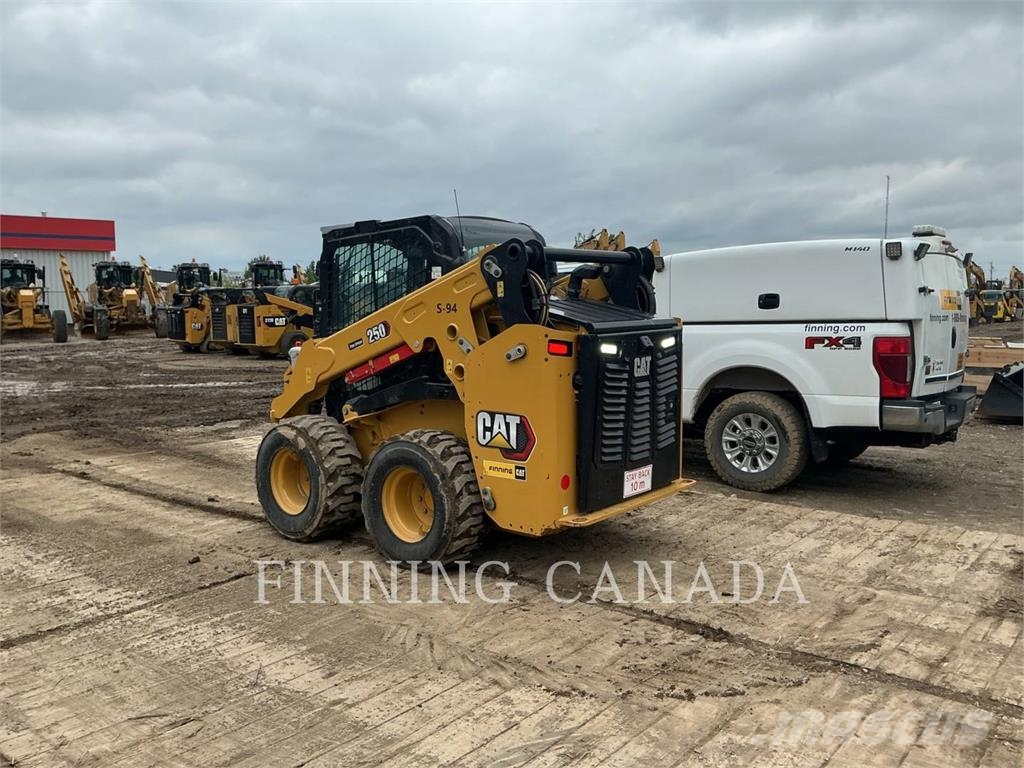 CAT 250-05 Kompaktlader