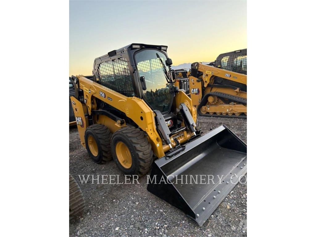 CAT 250 C3H2 Liukuohjatut kuormaajat