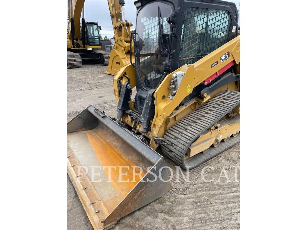 CAT 255 Liukuohjatut kuormaajat