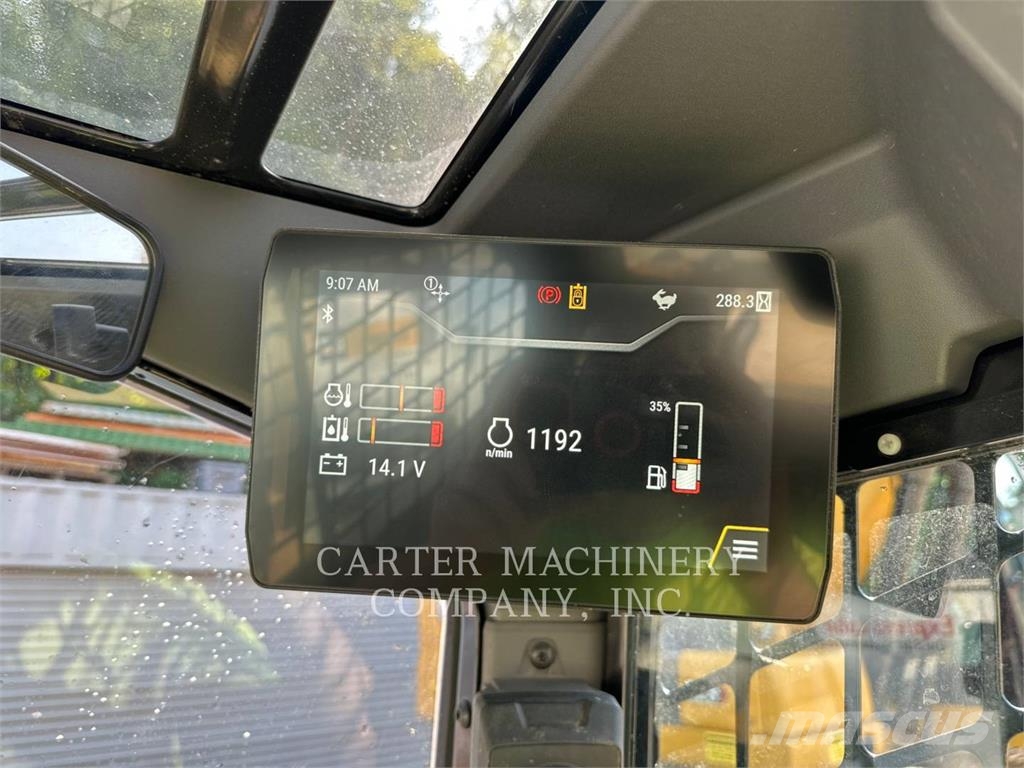 CAT 255 Šmykom riadené nakladače
