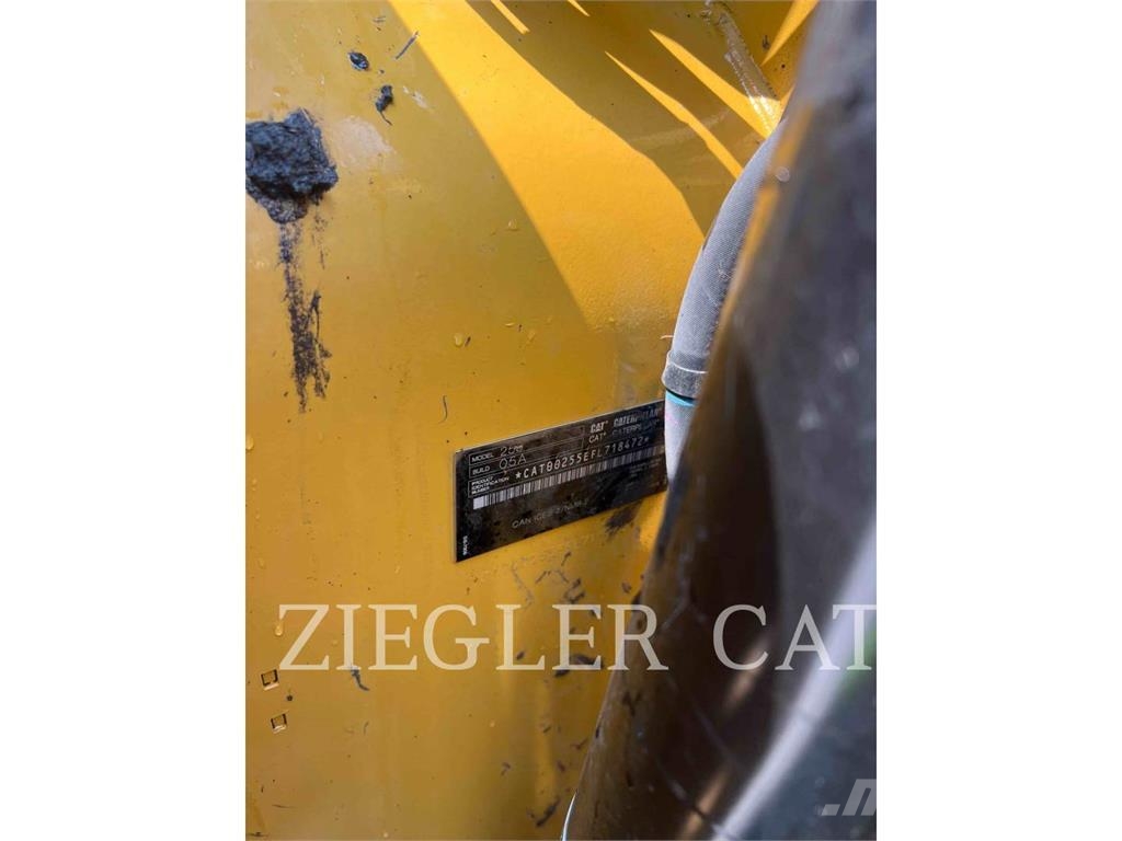 CAT 255 Rupsladers