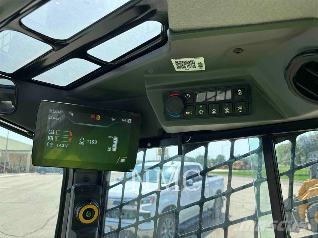 CAT 255 Crawler FEL's