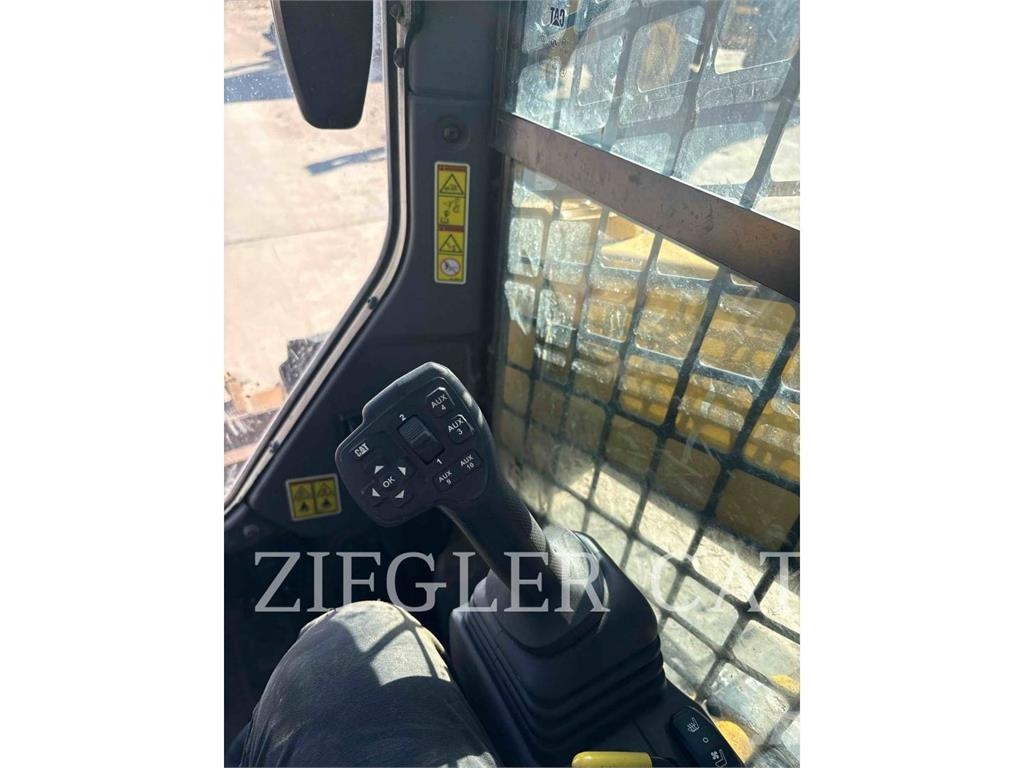 CAT 255 履带式装载机