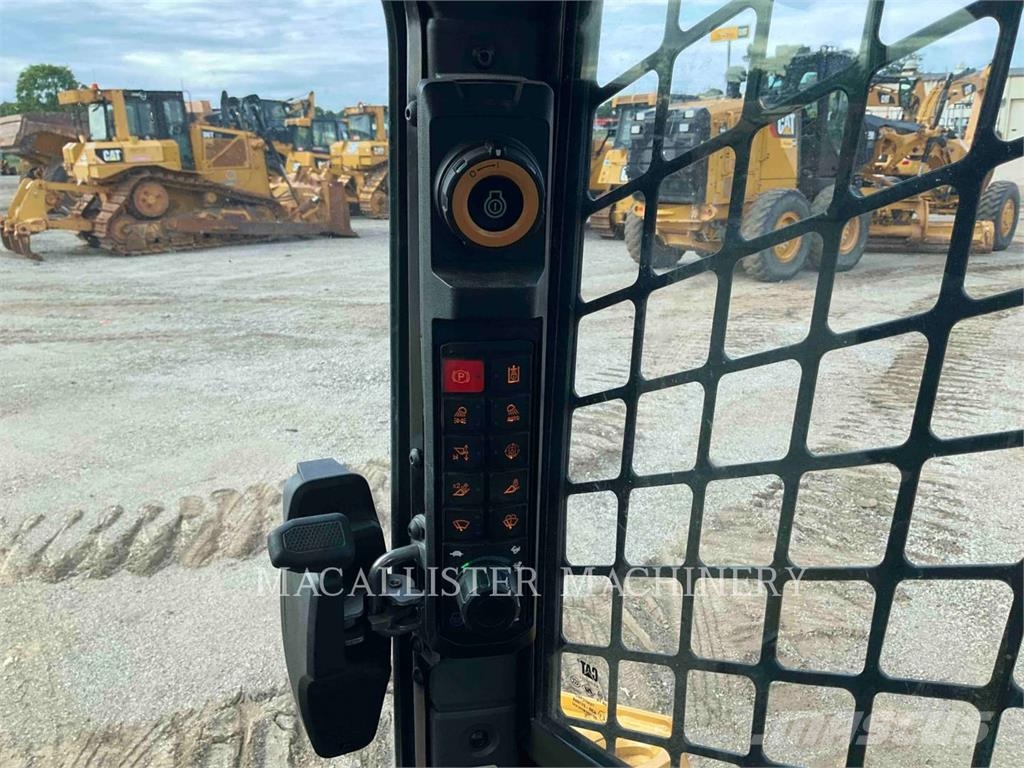CAT 255 Larvebåndslæssere