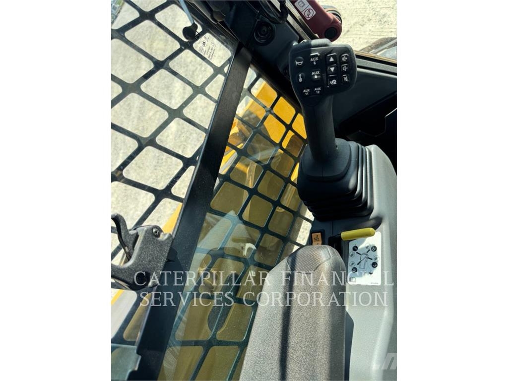 CAT 255-05 Crawler FEL's