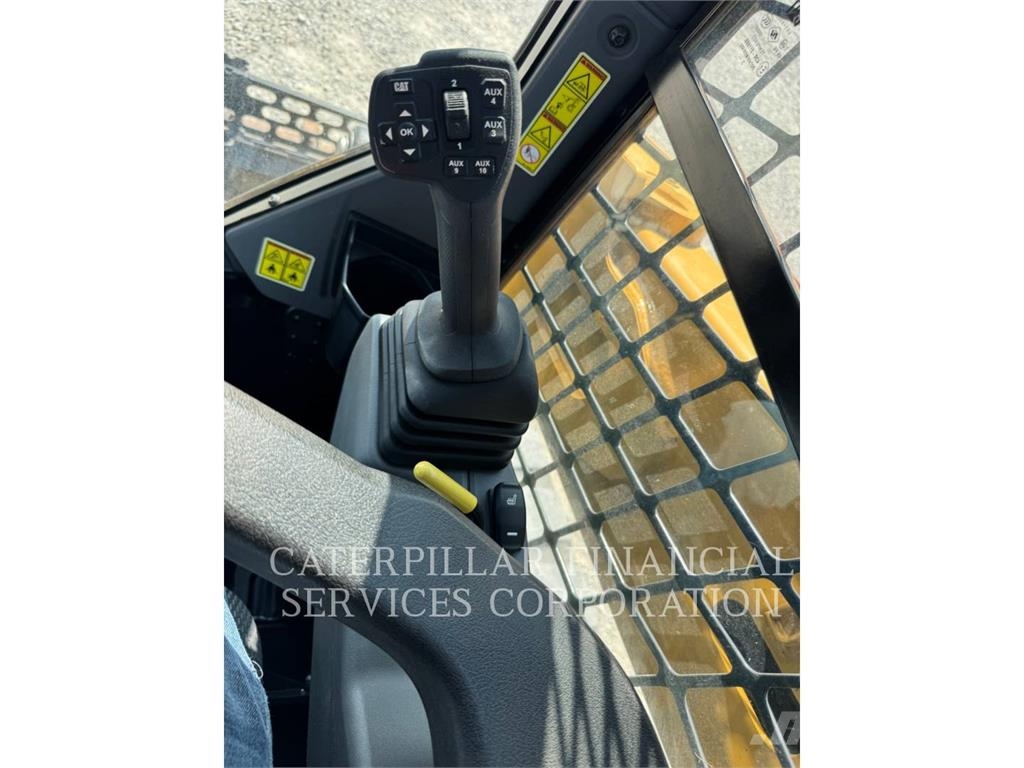 CAT 255-05 Crawler FEL's