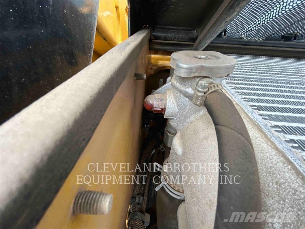 CAT 255-05 Crawler FEL's