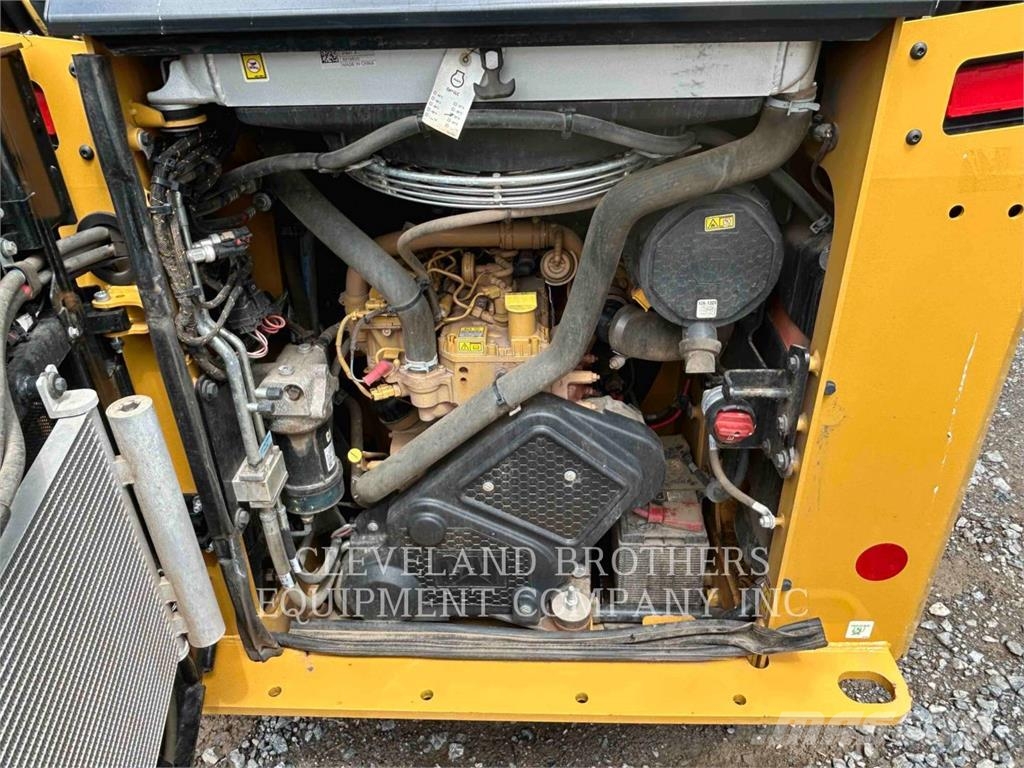 CAT 255-05 Crawler FEL's