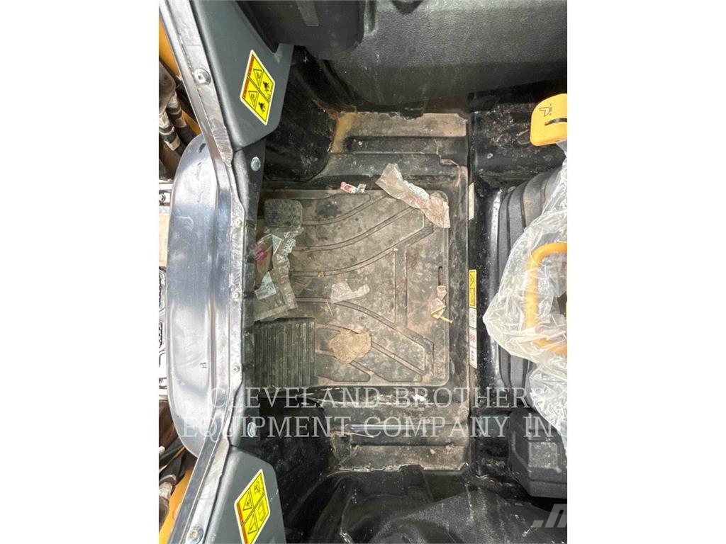 CAT 255-05 Crawler FEL's