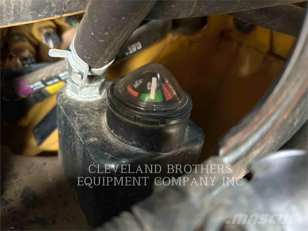 CAT 255-05 Crawler FEL's