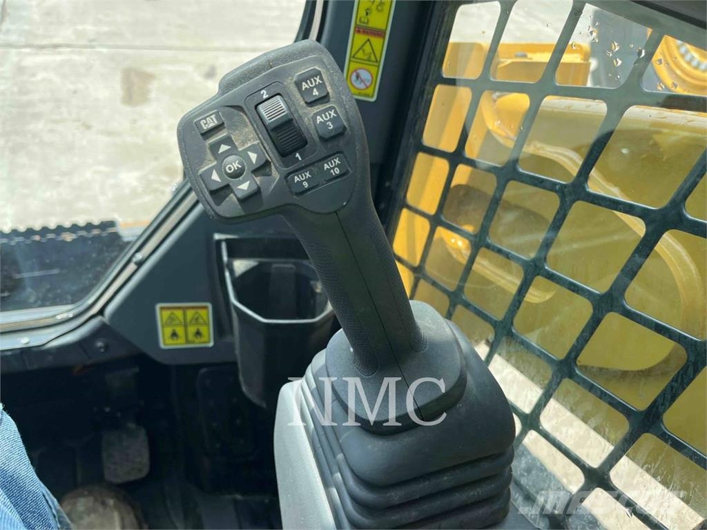 CAT 255-05 Crawler FEL's