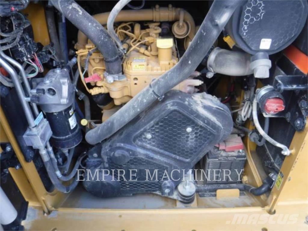CAT 255-5XPSCA Skid steer mini nakladalci