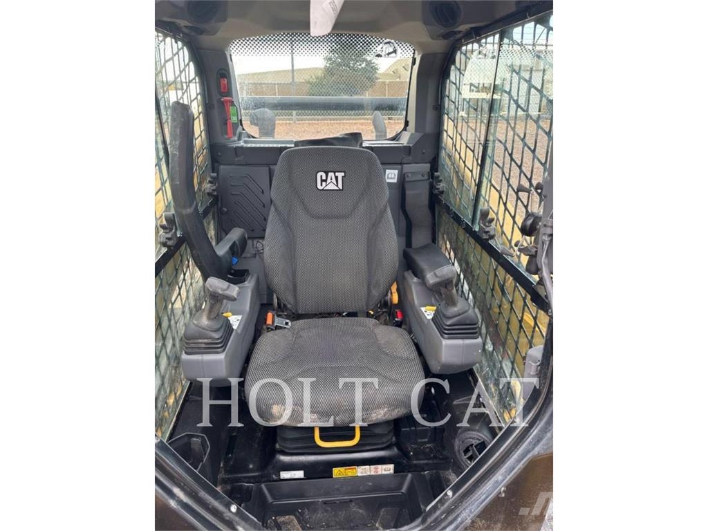 CAT 255 CAB Skid steer loaders