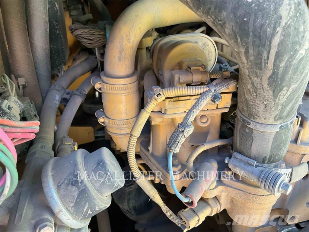 CAT 255-S 推土機
