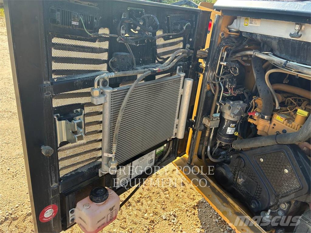 CAT 25505 Crawler FEL's