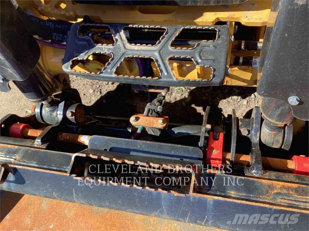 CAT 25505 Crawler FEL's