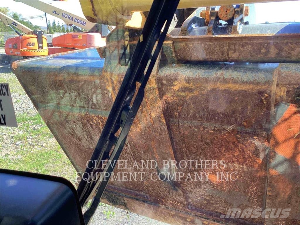 CAT 25505 Crawler FEL's