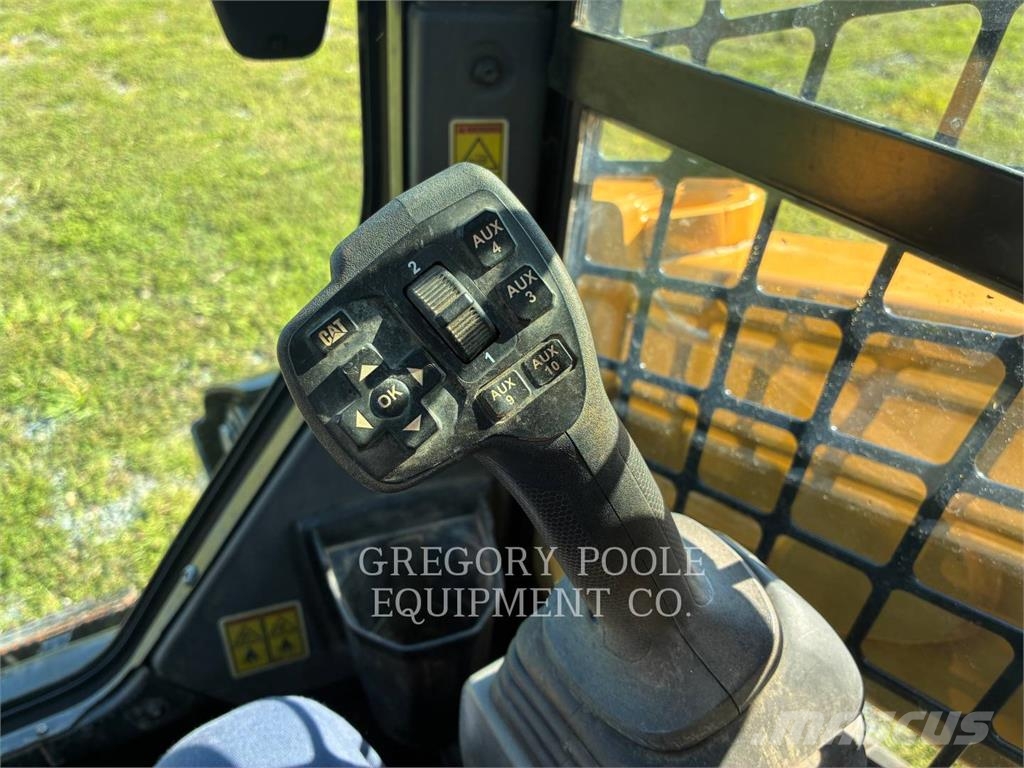 CAT 25505 Crawler FEL's