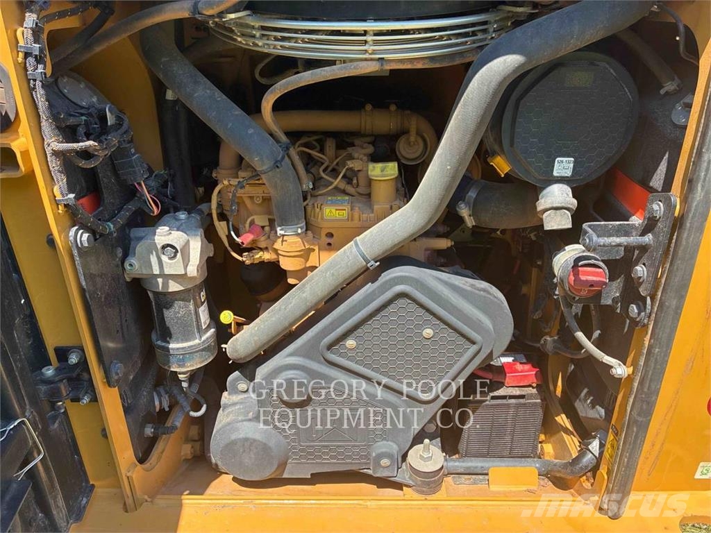 CAT 25505 Crawler FEL's