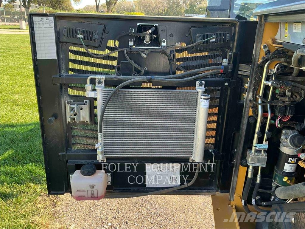 CAT 25505 Skid steer loaders