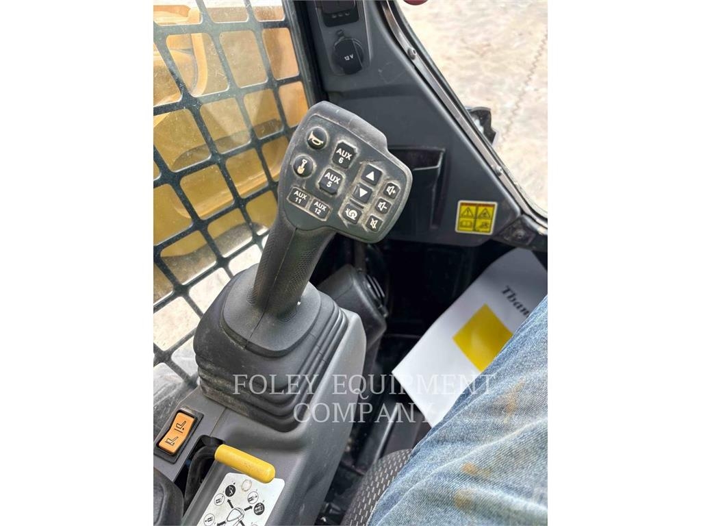 CAT 25505SC 滑移轉向裝載機