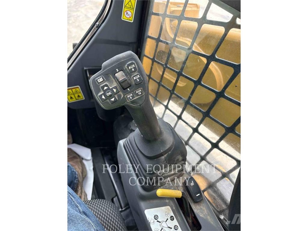 CAT 25505SC 滑移轉向裝載機