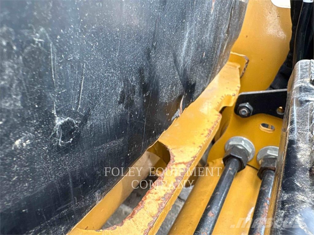 CAT 25505SC 滑移轉向裝載機