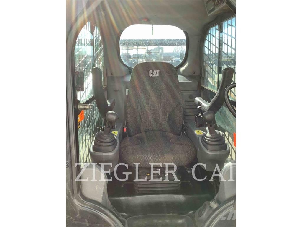 CAT 257D Crawler loaders