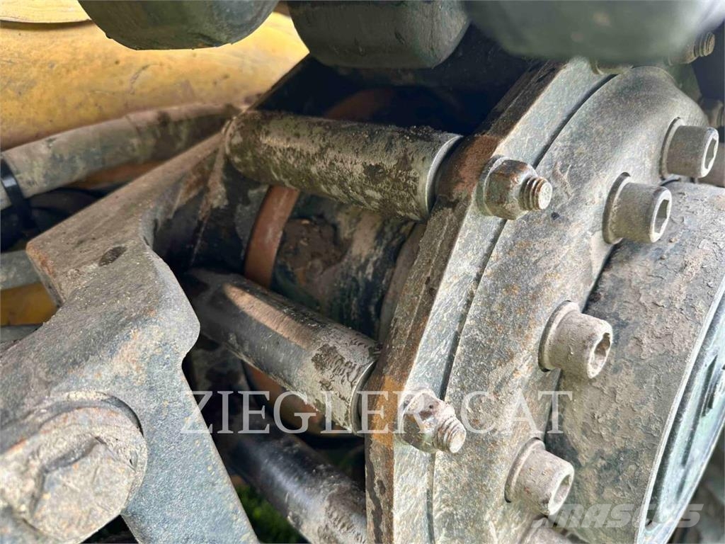 CAT 257D Nakladalci goseničarji