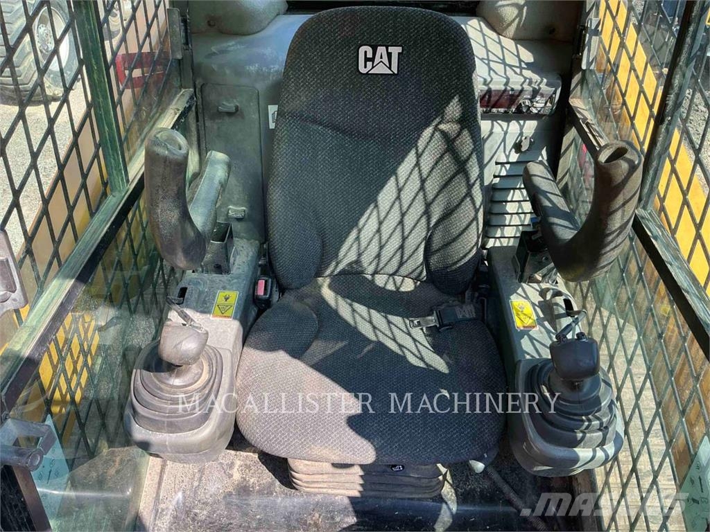 CAT 257D Larvebåndslæssere