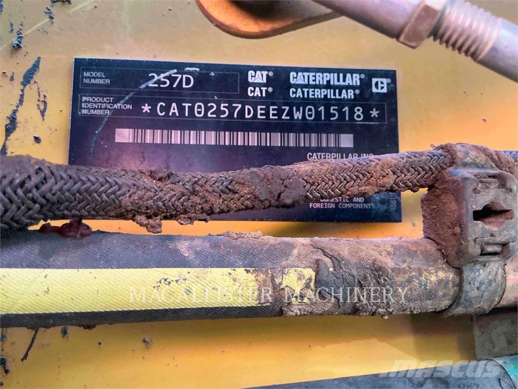 CAT 257D Larvebåndslæssere