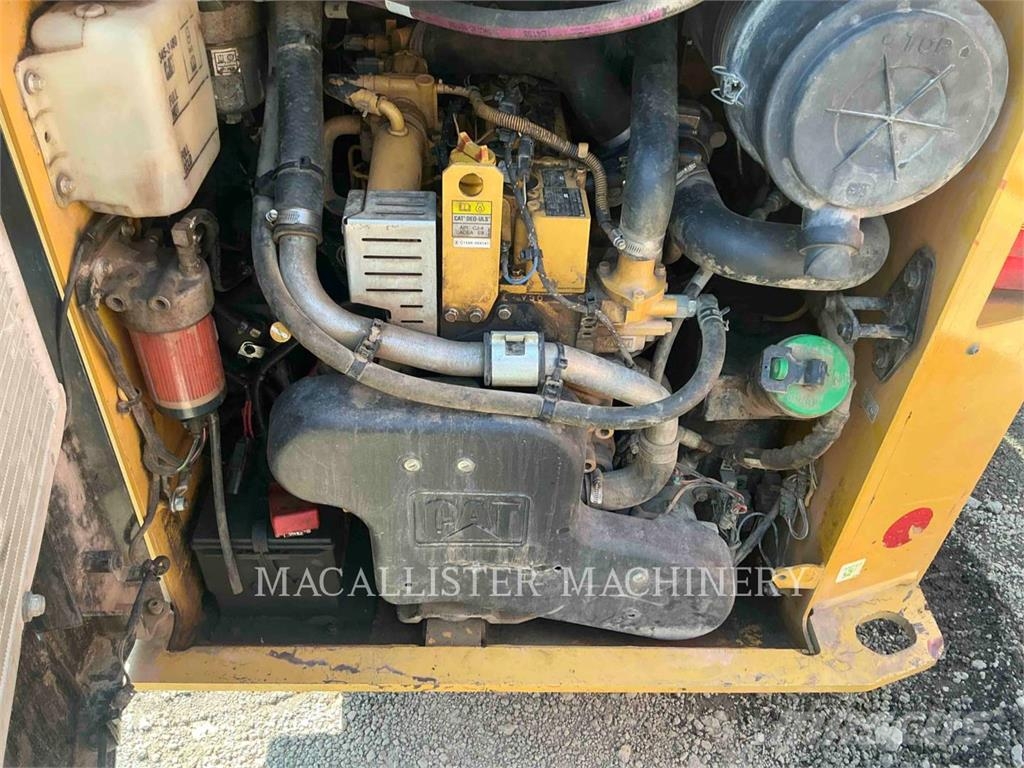 CAT 257D Larvebåndslæssere
