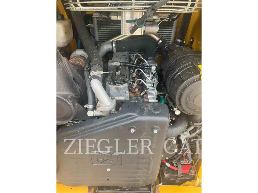 CAT 259B3 Nakladalci goseničarji