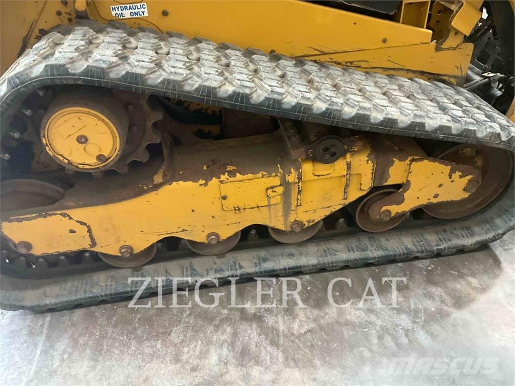 CAT 259D Lánctalpas homlokrakodók