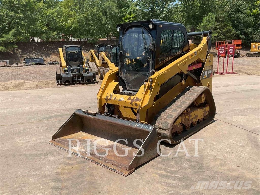 CAT 259D Lietoti riteņu kompaktiekrāvēji