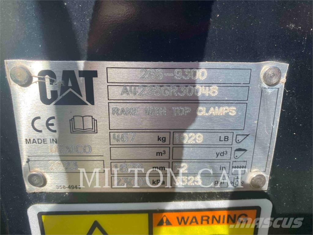 CAT 259D 3 لوادر انزلاقية التوجيه