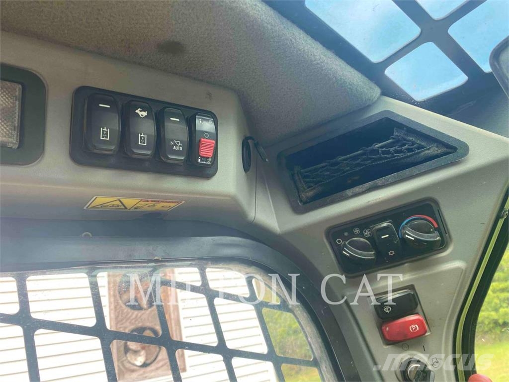CAT 259D 3 لوادر انزلاقية التوجيه
