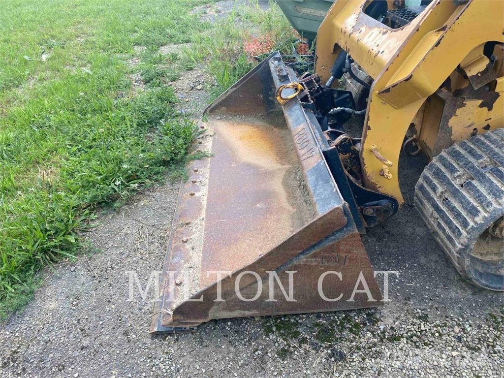 CAT 259D 3 لوادر انزلاقية التوجيه