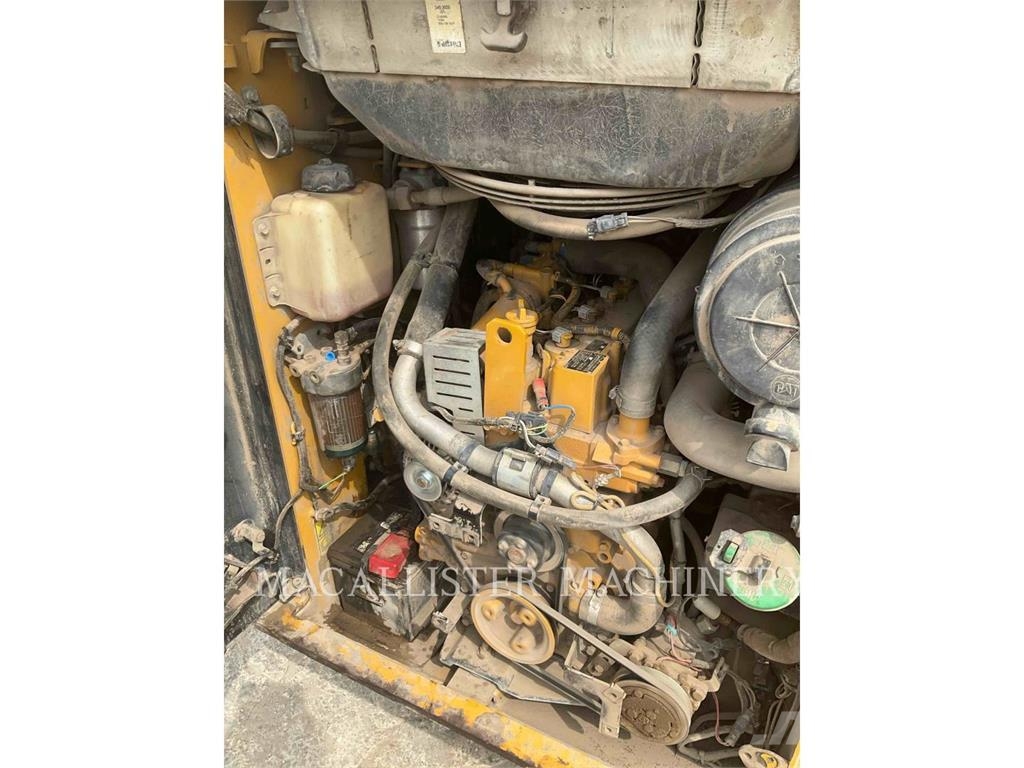CAT 259D A 履带式装载机