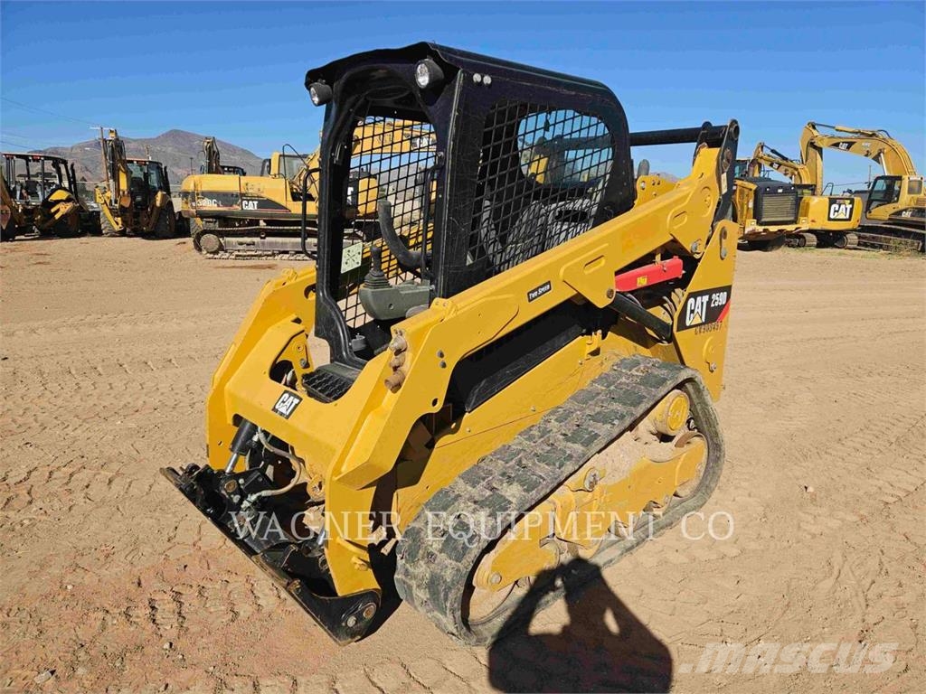 CAT 259D3 لوادر انزلاقية التوجيه