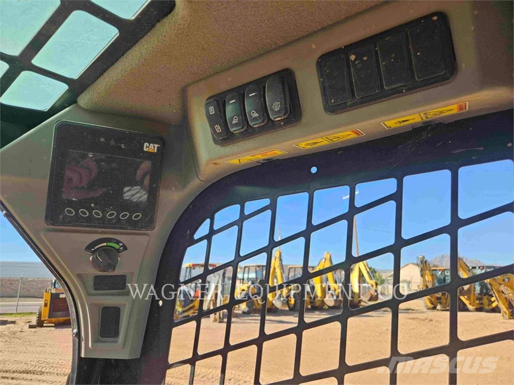 CAT 259D3 لوادر انزلاقية التوجيه