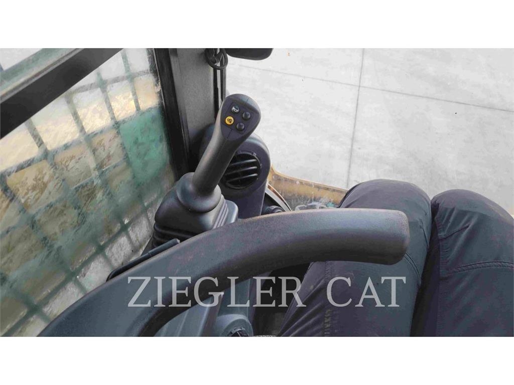 CAT 259D3 Crawler loaders