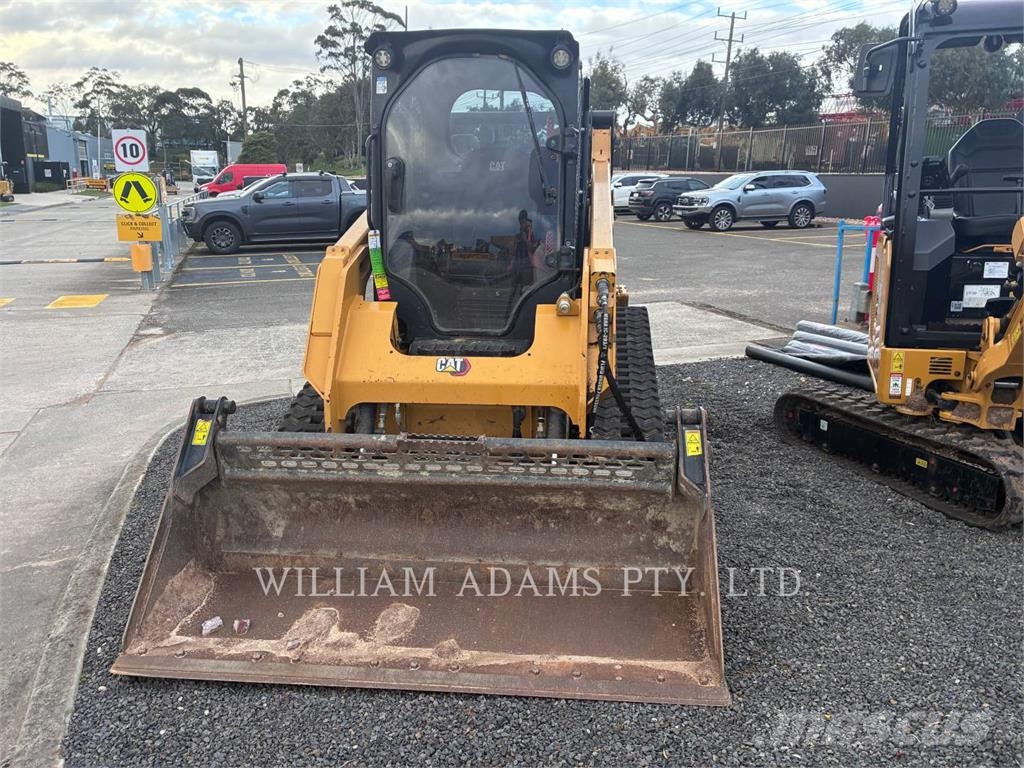 CAT 259D3 لوادر انزلاقية التوجيه