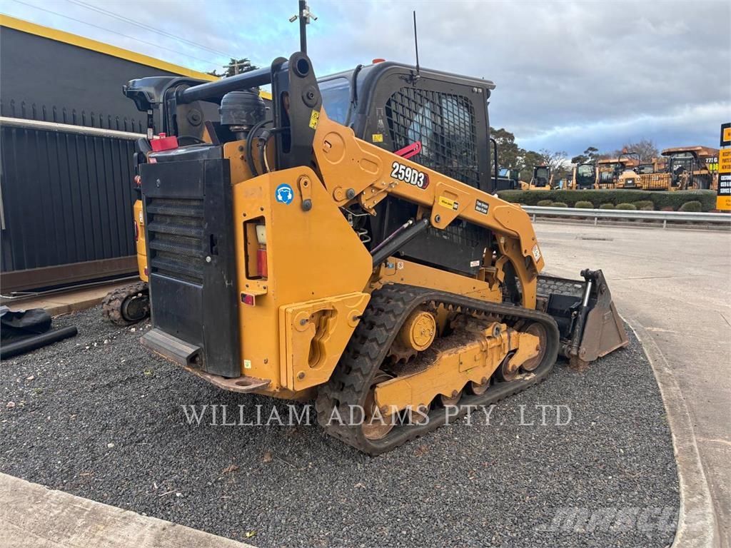 CAT 259D3 لوادر انزلاقية التوجيه