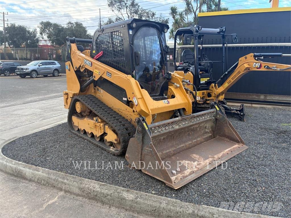 CAT 259D3 لوادر انزلاقية التوجيه