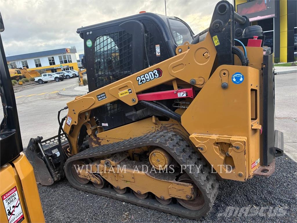 CAT 259D3 لوادر انزلاقية التوجيه